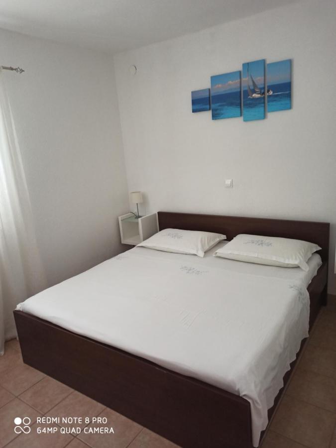 Boni02 Apartment Gdinj Ngoại thất bức ảnh