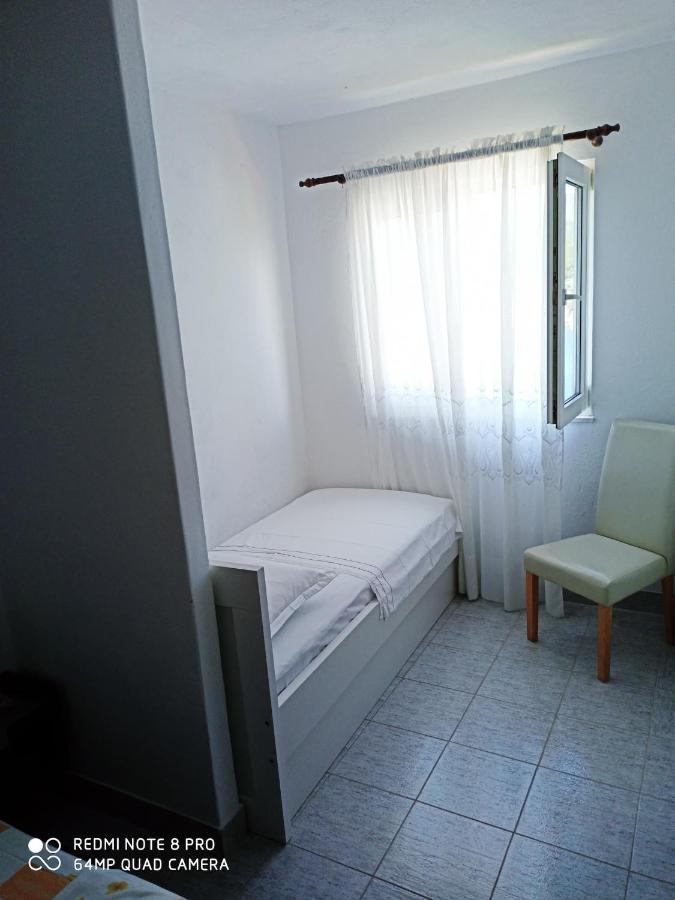Boni02 Apartment Gdinj Ngoại thất bức ảnh